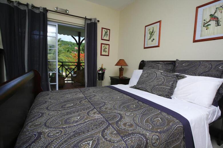 Hotel Marigot Beach Club & Dive Resort