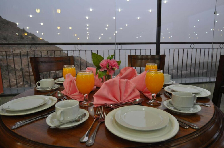 Al Anbat Hotel & Restaurant