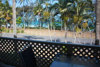 Aparthotel Beachfront Terrace