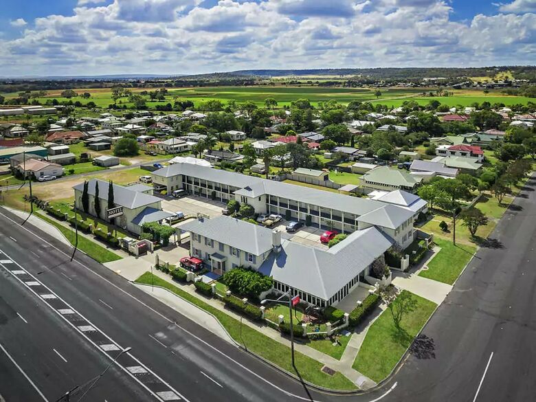 Motel Coachmans Inn Warwick