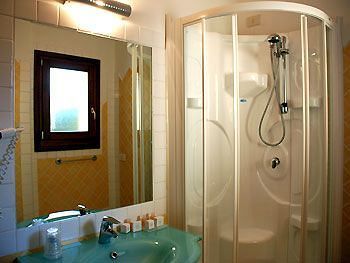 Hotel Monti Di Mola