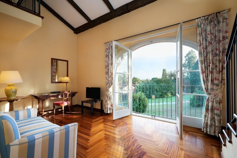 Relais Villa Matilde - A Sina Hotel