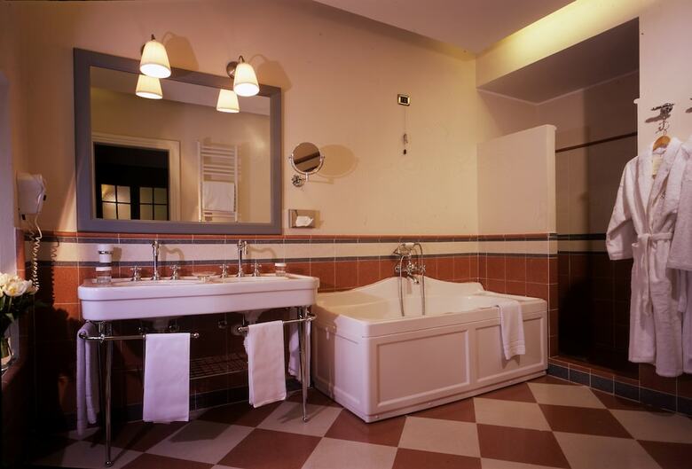 Relais Villa Matilde - A Sina Hotel