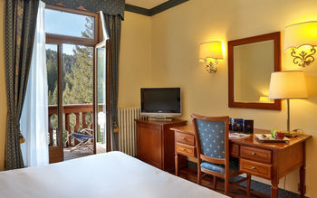 Golf Hotel