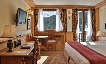 Golf Hotel