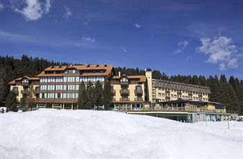 Golf Hotel
