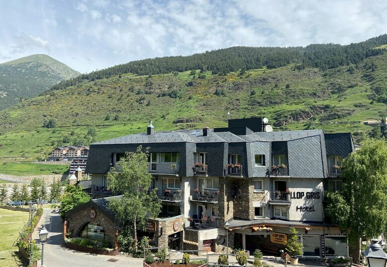 Hotel Llop Gris