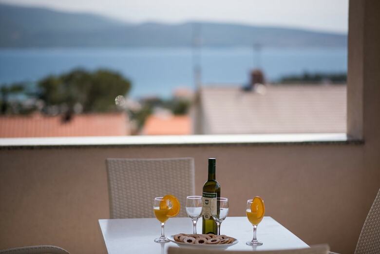 Hostal Apartments Villa Ana
