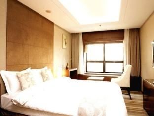Hotel Three Seven Stay