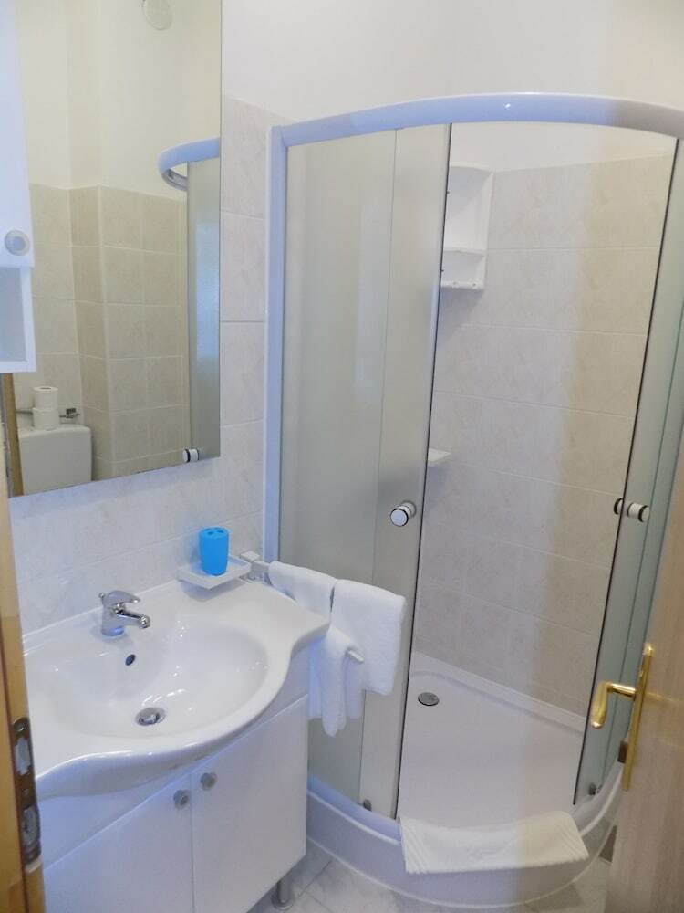 Hostal Rooms And Apartments Galeb