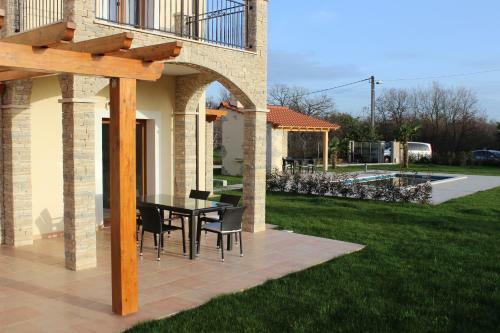 Hostal Villa Bu??ina