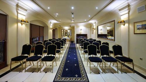Hotel Diament Arsenal Palace Katowice - Chorz�w