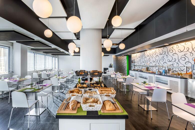 Hotel Zentral Castellana Norte