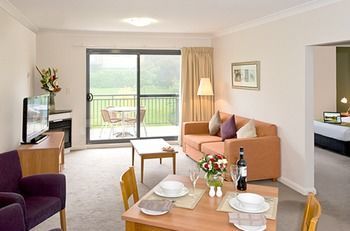 Hotel Leisure Inn Spires