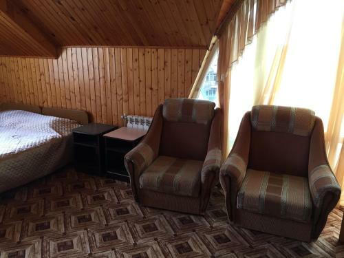 Hostal Alyona Hotel