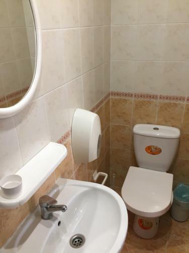 Hostal Alyona Hotel