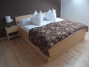Aparthotel Gozdna Villa Mari