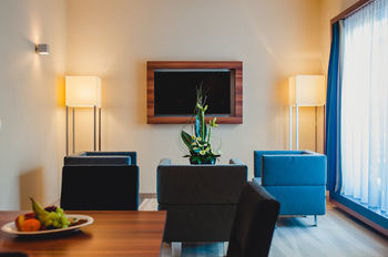 Warsaw Plaza Hotel