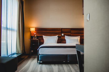 Warsaw Plaza Hotel