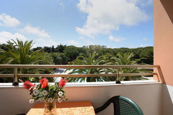 Hotel Oasis