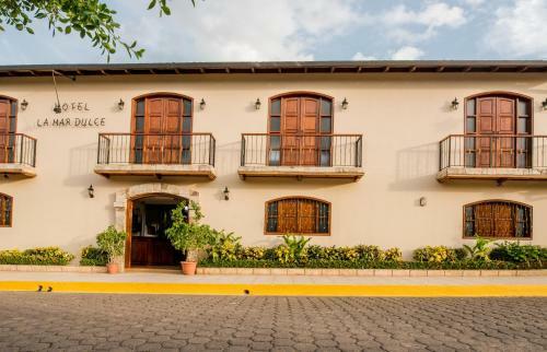 Hotel La Mar Dulce