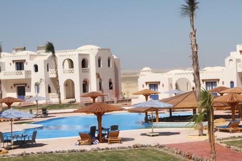 Hotel Aurora Beach Safari Resort