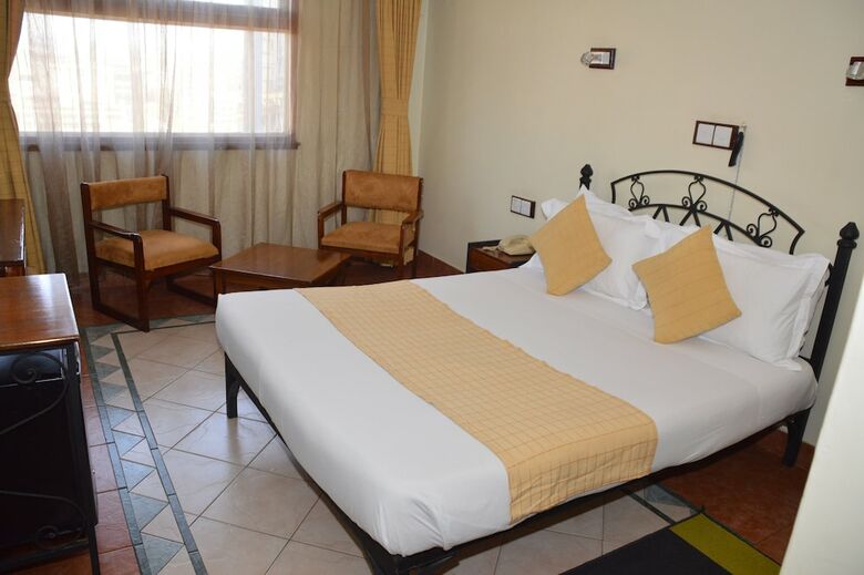 Sentrim 680 Hotel