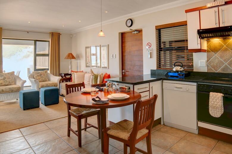 Apartamentos Makarios On Sea
