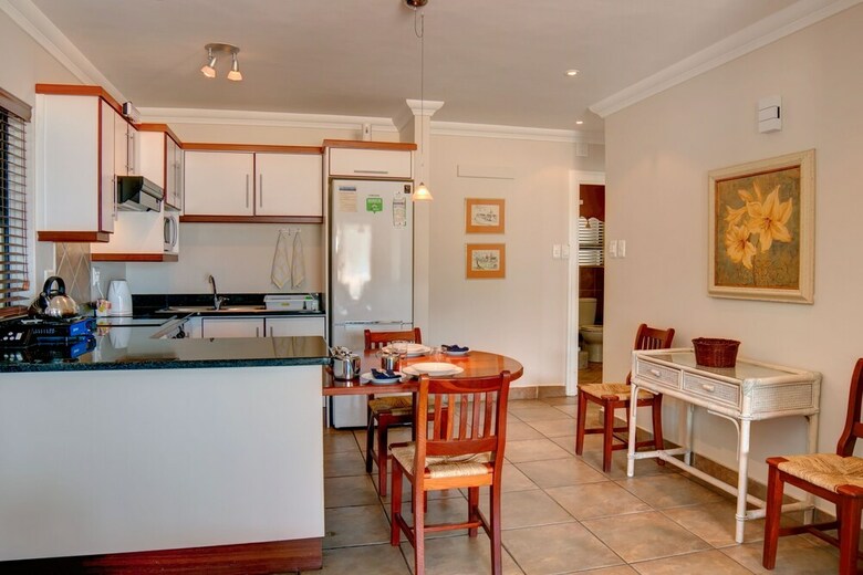 Apartamentos Makarios On Sea