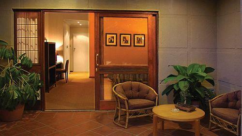 Hotel Numbi & Garden Suites
