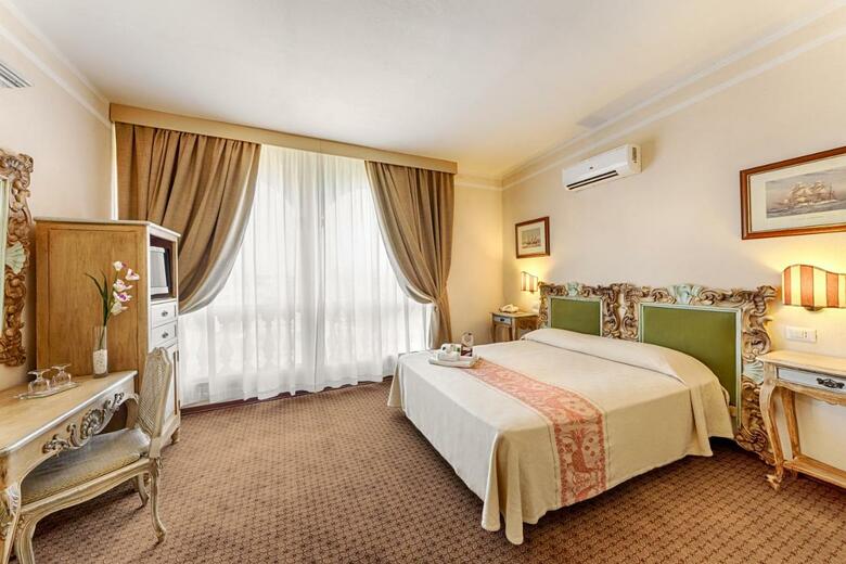 Hotel Colonna Palace Mediterraneo