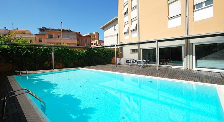 Hotel Mistral 2