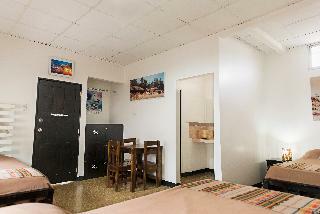 Hostal Villa64