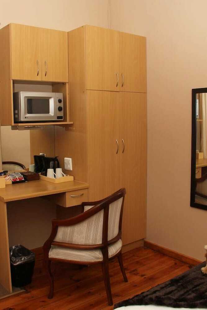 Hostal Komati Guesthouse