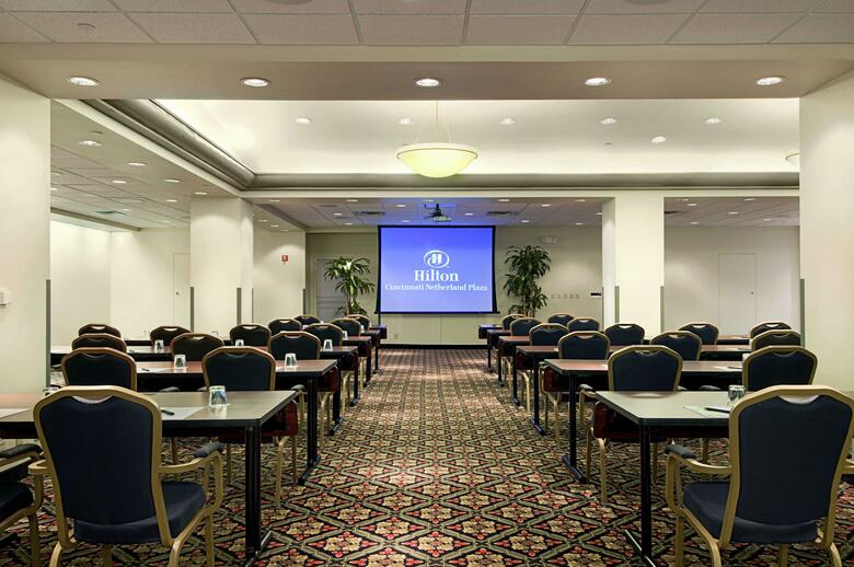 Hotel Hilton Netherland Plaza