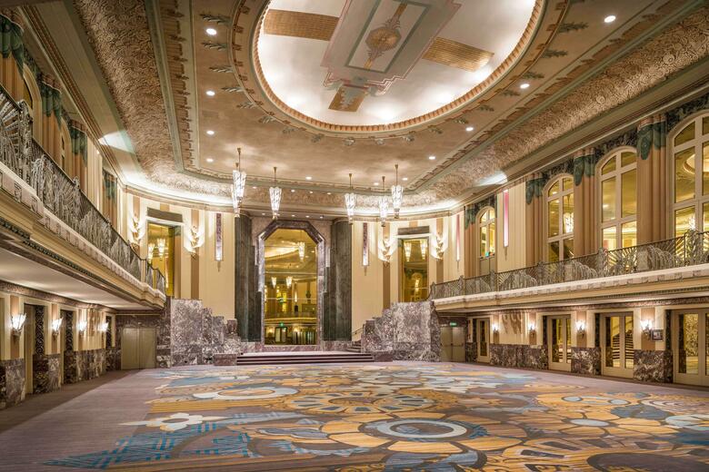 Hotel Hilton Netherland Plaza