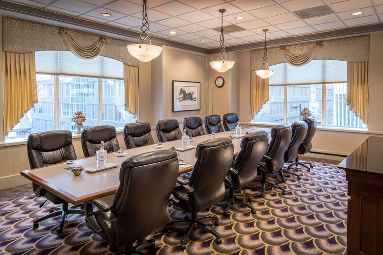 Hotel Hilton Netherland Plaza