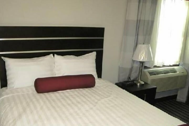 Hotel Super 8 Saskatoon West
