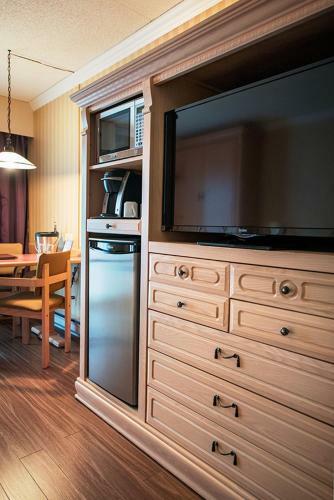 Hotel H�tel Les Suites De Laviolette