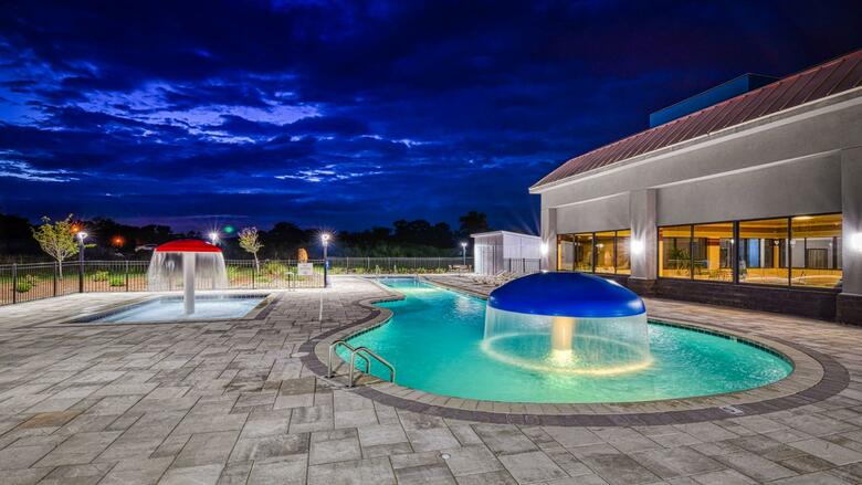 Hotel Holiday Inn Express And Suites