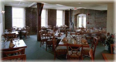 Hotel River Street Inn