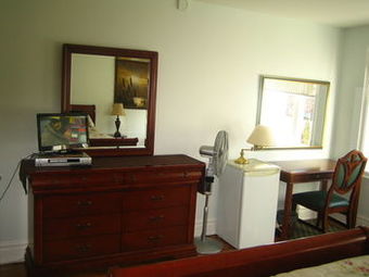 Suite Dreams Toronto Bed & Breakfast