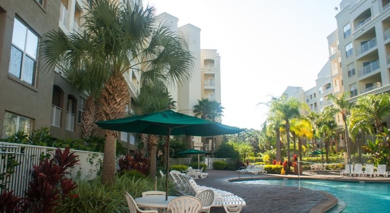 Hotel Vacation Village At Parkway