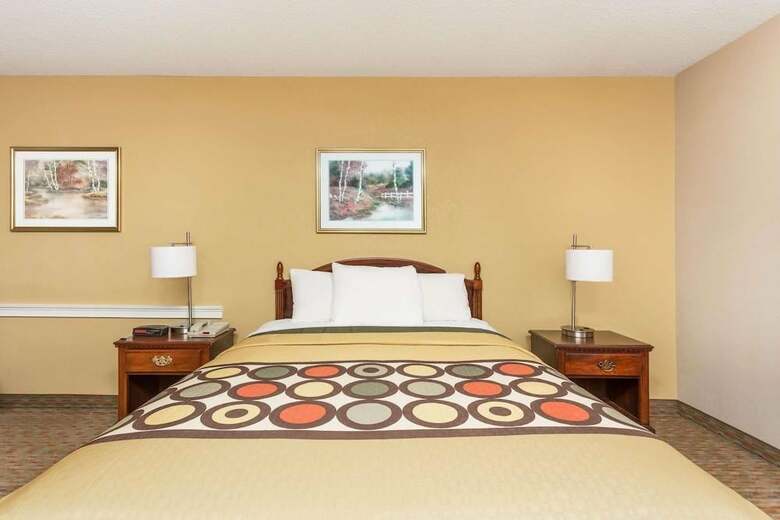 Hotel Super 8 Cornelia