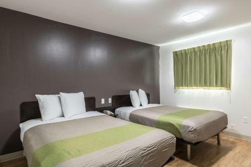 Motel Savannah Suites Savannah