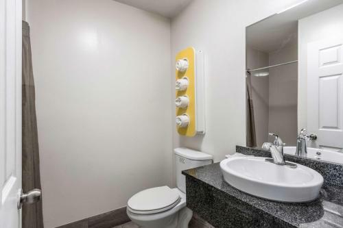 Motel Savannah Suites Savannah
