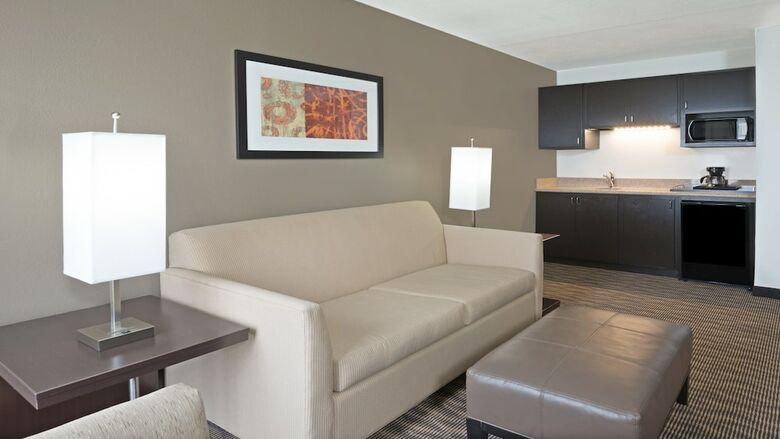 Holiday Inn Express Hotel & Suites Colby