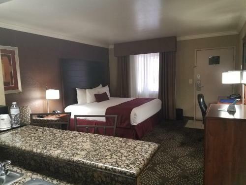 Best Western Innsuites Hotel