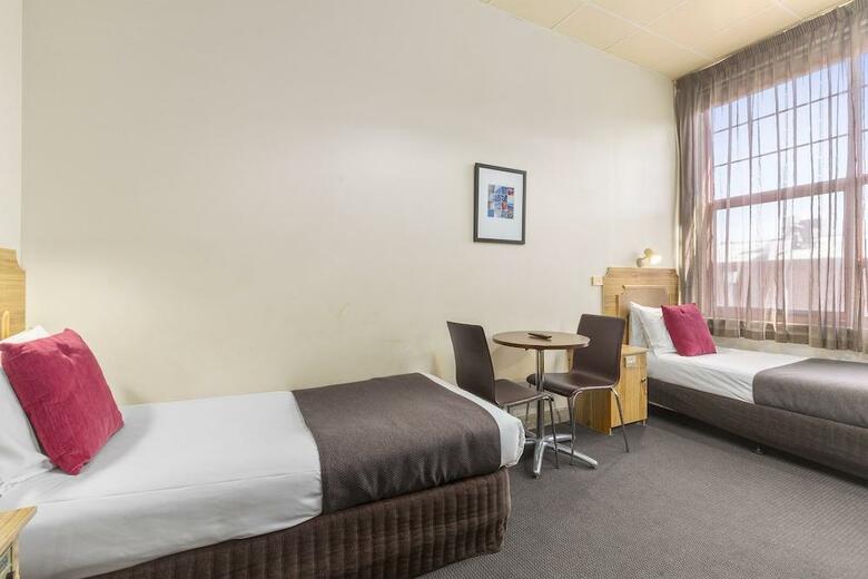 Hotel Adelaide Paringa
