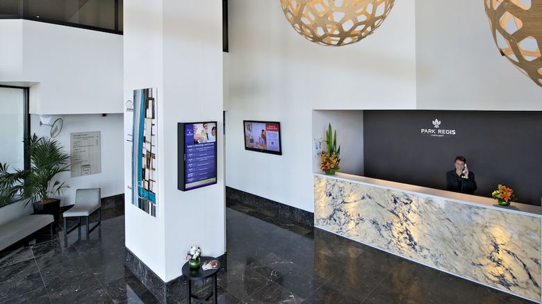 Hotel Park Regis North Quay